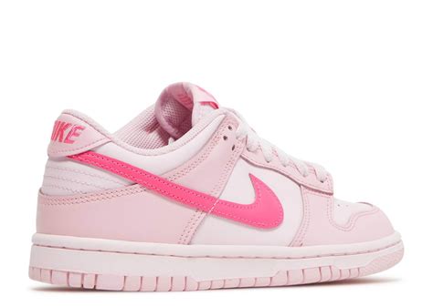 nike dunks hellblau damen|pink nike dunk low.